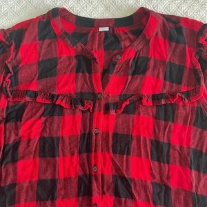 Old Navy red and black buffalo plaid top, XL